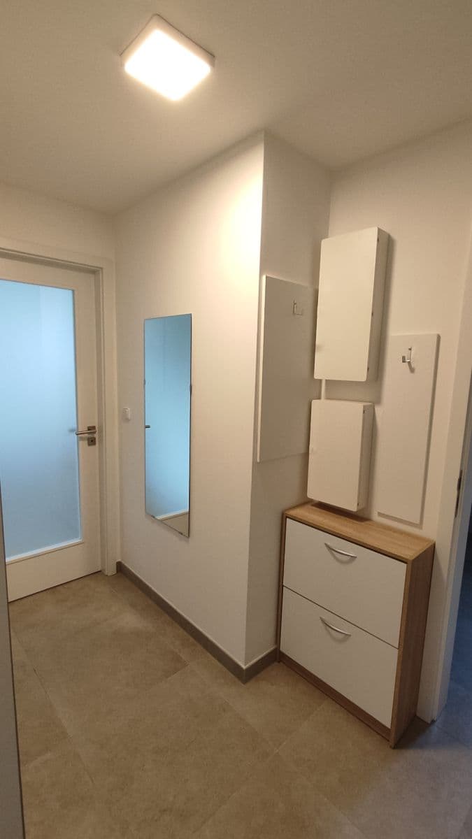 Pronájem bytu 1+kk 38 m², U Boroviček, Praha, Praha Pronájem bytu 1+kk 38 m², U Boroviček, Praha, Praha