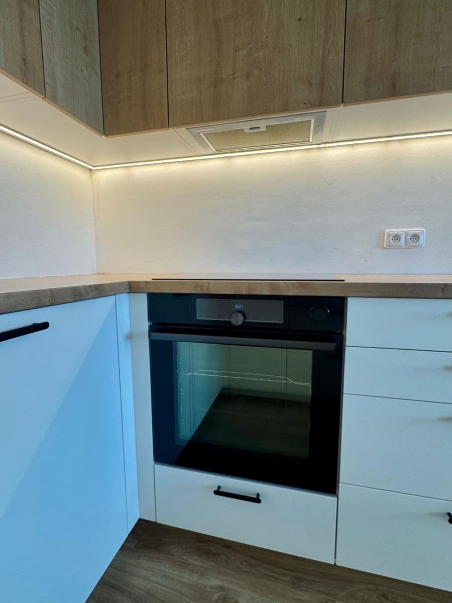 Pronájem bytu 3+1 75 m², Chotovická, Praha, Praha Pronájem bytu 3+1 75 m², Chotovická, Praha, Praha