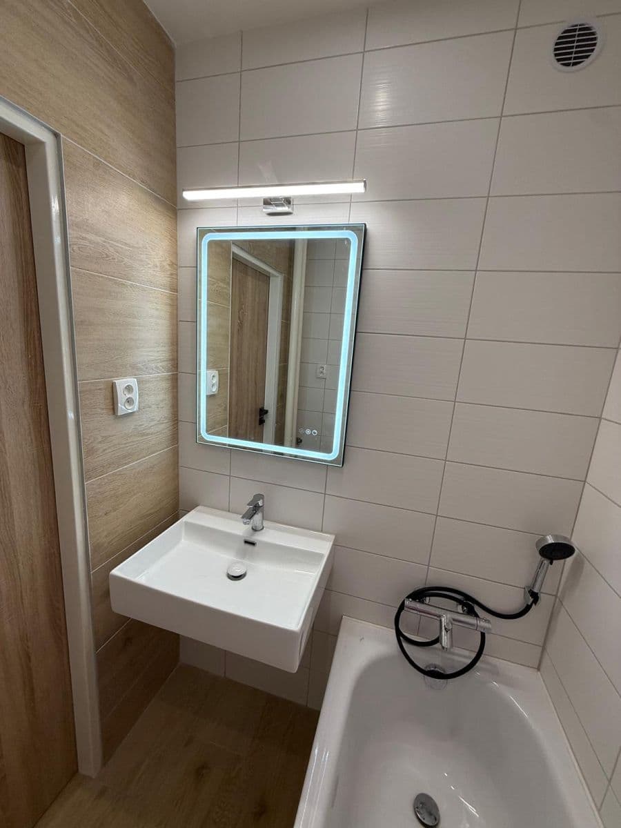 Pronájem bytu 2+1 56 m², Provaznická, Ostrava, Moravskoslezský kraj Pronájem bytu 2+1 56 m², Provaznická, Ostrava, Moravskoslezský kraj