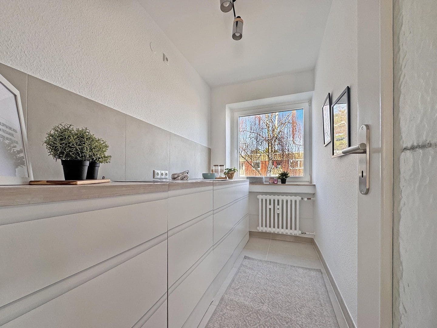 Prodej bytu 2+1 42 m², Frank-Wedekinmd-Straße, Wiesbaden, Hessen Prodej bytu 2+1 42 m², Frank-Wedekinmd-Straße, Wiesbaden, Hessen