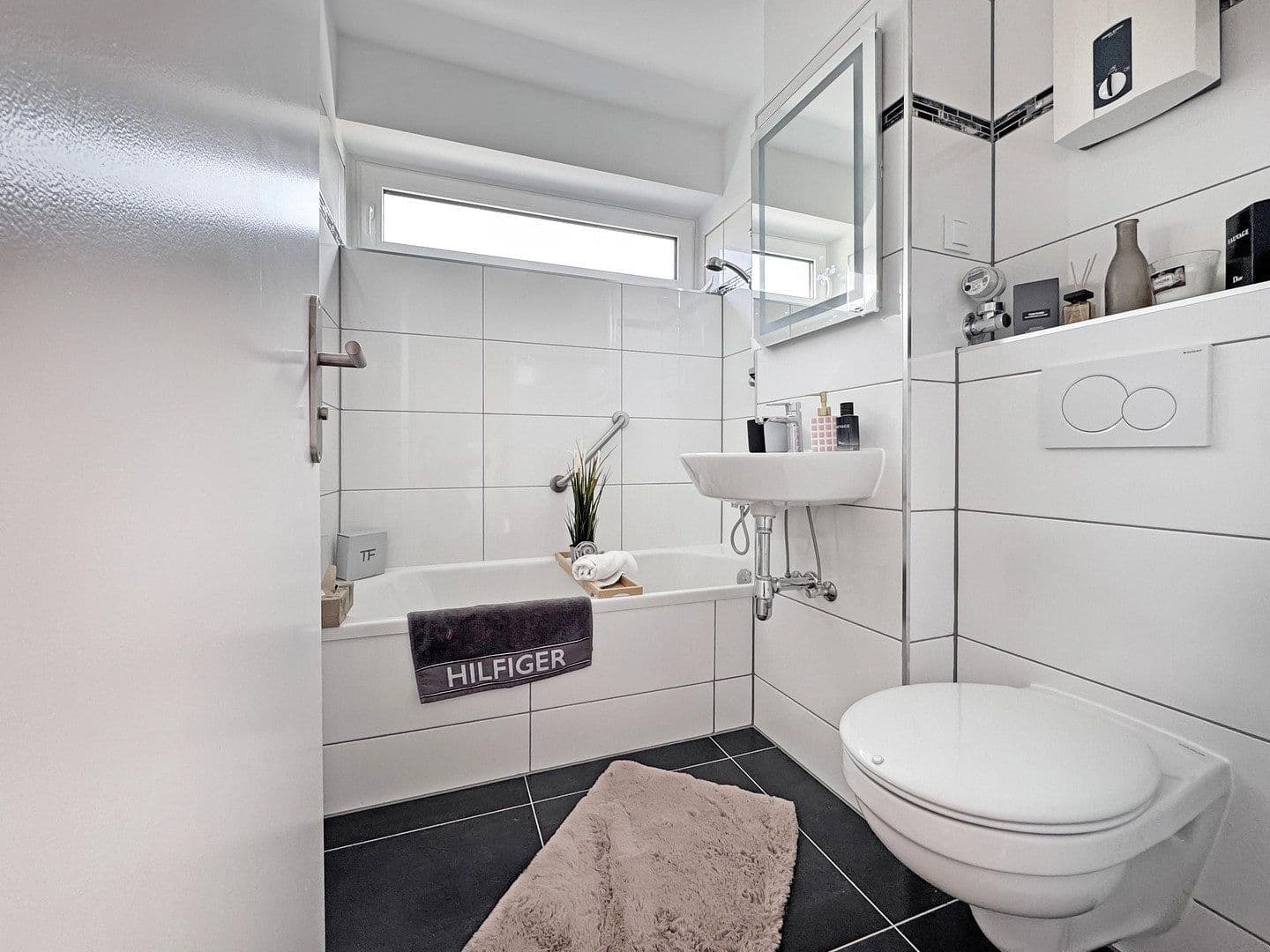 Prodej bytu 2+1 42 m², Frank-Wedekinmd-Straße, Wiesbaden, Hessen Prodej bytu 2+1 42 m², Frank-Wedekinmd-Straße, Wiesbaden, Hessen