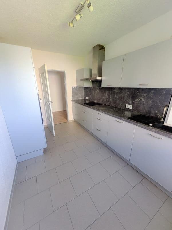Prodej bytu 3+1 96 m², Bergwaldstraße 14, Rohrdorf, Bádensko-Württembersko Prodej bytu 3+1 96 m², Bergwaldstraße 14, Rohrdorf, Bádensko-Württembersko