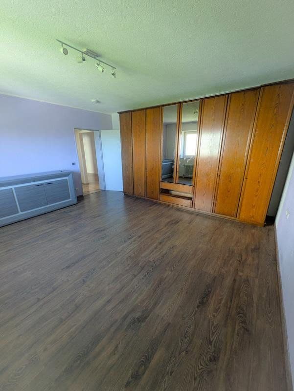 Prodej bytu 3+1 96 m², Bergwaldstraße 14, Rohrdorf, Bádensko-Württembersko Prodej bytu 3+1 96 m², Bergwaldstraße 14, Rohrdorf, Bádensko-Württembersko