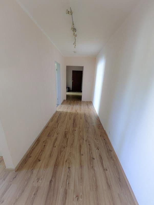 Prodej bytu 3+1 96 m², Bergwaldstraße 14, Rohrdorf, Bádensko-Württembersko Prodej bytu 3+1 96 m², Bergwaldstraße 14, Rohrdorf, Bádensko-Württembersko
