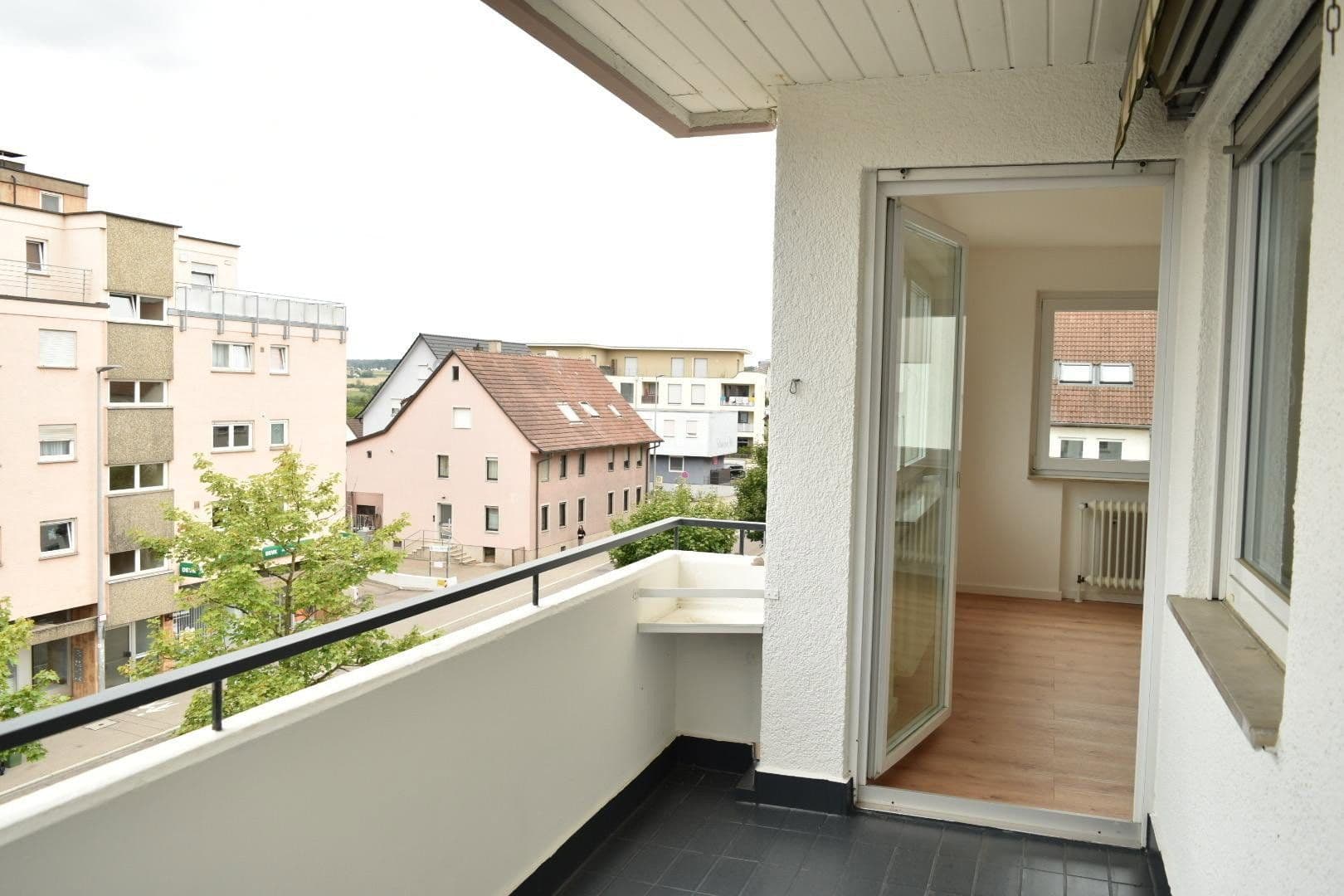 Prodej bytu 3+1 75 m², Leonberg, Bádensko-Württembersko Prodej bytu 3+1 75 m², Leonberg, Bádensko-Württembersko