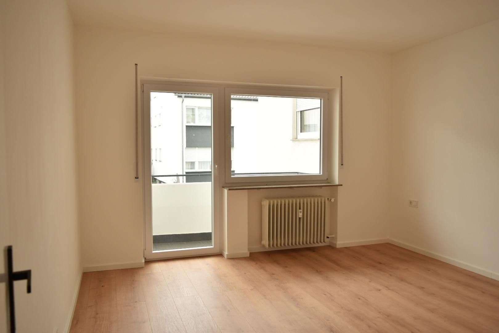 Prodej bytu 3+1 75 m², Leonberg, Bádensko-Württembersko Prodej bytu 3+1 75 m², Leonberg, Bádensko-Württembersko