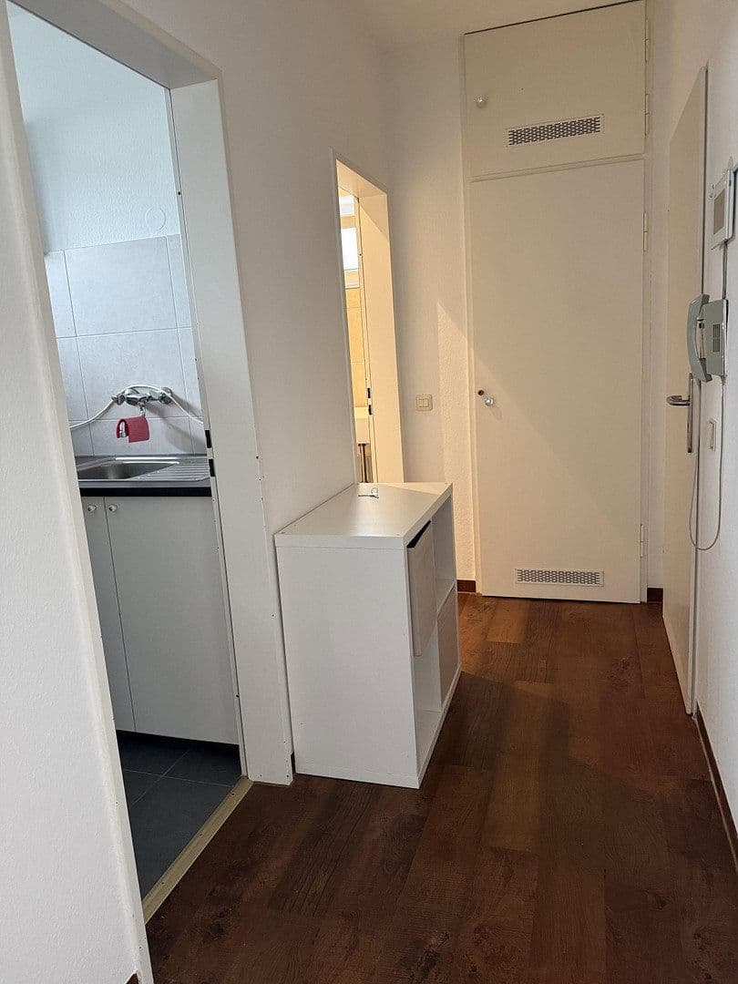 Pronájem bytu 1+1 35 m², Meerbusch, Severní Porýní-Vestfálsko Pronájem bytu 1+1 35 m², Meerbusch, Severní Porýní-Vestfálsko