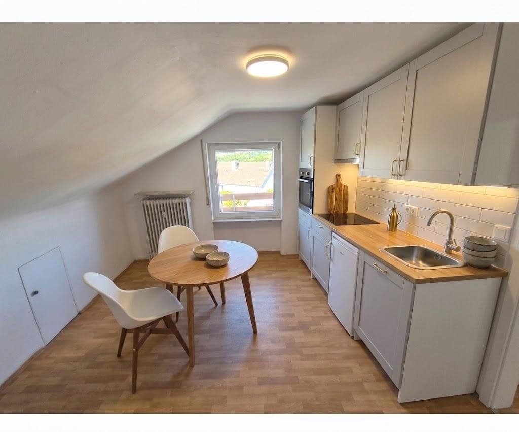 Pronájem bytu 140 m², Vinningen, Porýní-Falc Pronájem bytu 140 m², Vinningen, Porýní-Falc