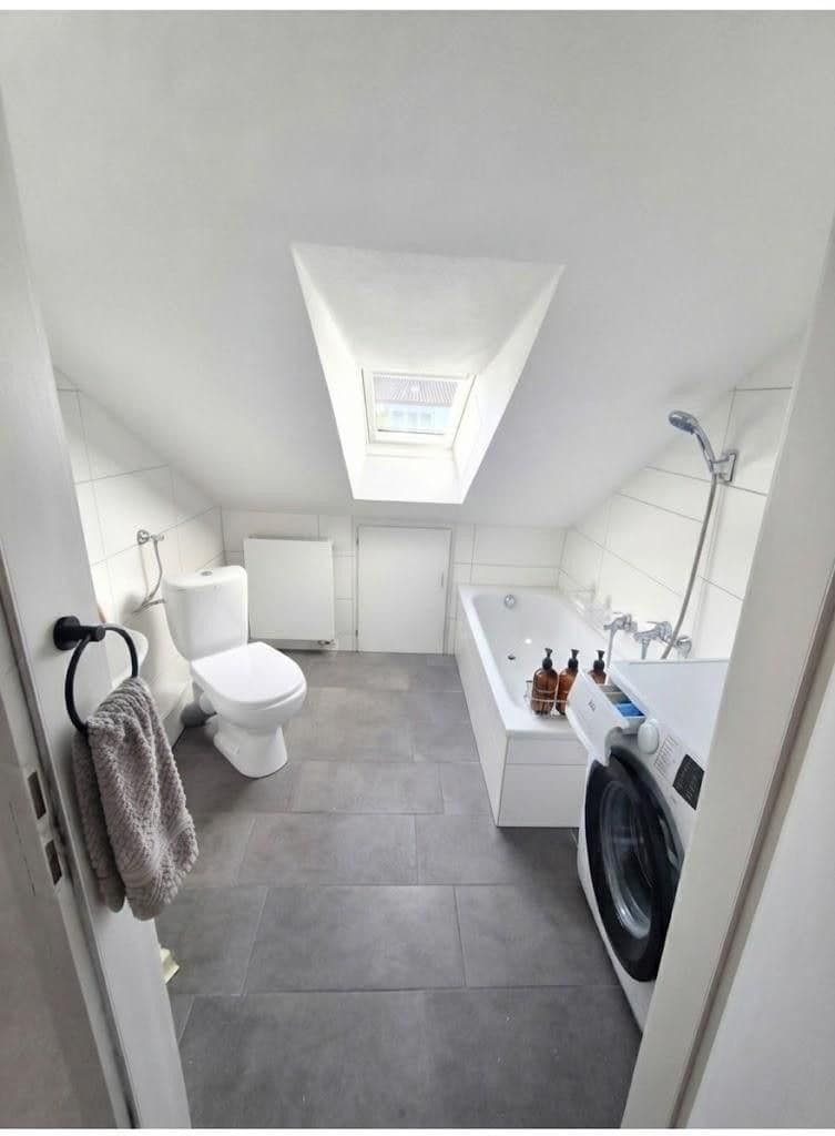 Pronájem bytu 140 m², Vinningen, Porýní-Falc Pronájem bytu 140 m², Vinningen, Porýní-Falc