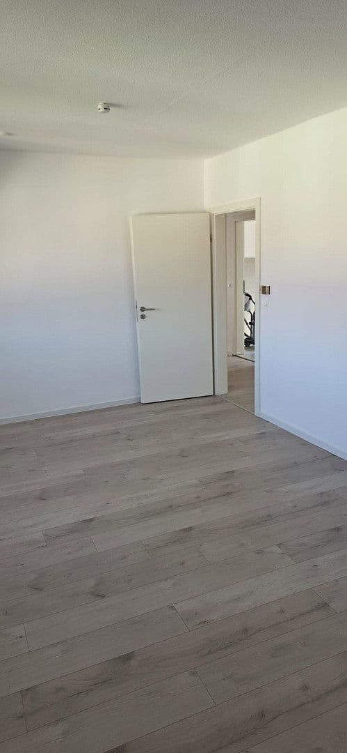 Pronájem bytu 3+1 77 m², Siedlung 21a, Geithain, Sasko Pronájem bytu 3+1 77 m², Siedlung 21a, Geithain, Sasko