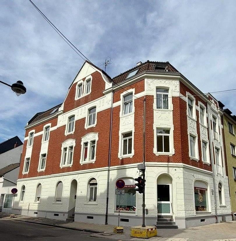Prodej domu 593 m², pozemek 334 m², Düsseldorf, Severní Porýní-Vestfálsko Prodej domu 593 m², pozemek 334 m², Düsseldorf, Severní Porýní-Vestfálsko