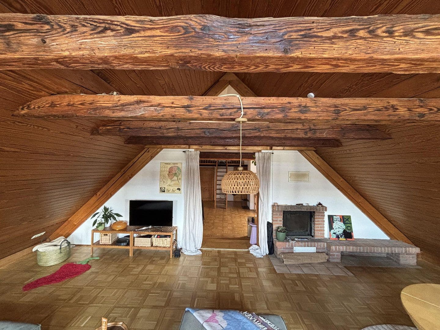 Pronájem bytu 2+kk 87 m², Stuttgart, Bádensko-Württembersko Pronájem bytu 2+kk 87 m², Stuttgart, Bádensko-Württembersko