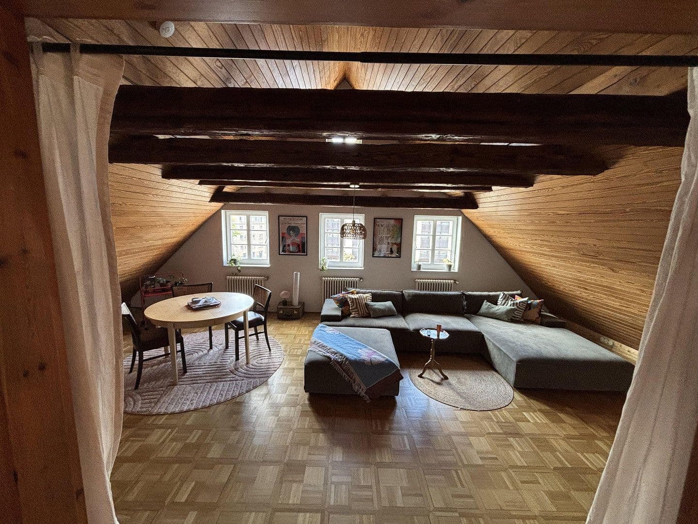 Pronájem bytu 2+kk 87 m², Stuttgart, Bádensko-Württembersko Pronájem bytu 2+kk 87 m², Stuttgart, Bádensko-Württembersko