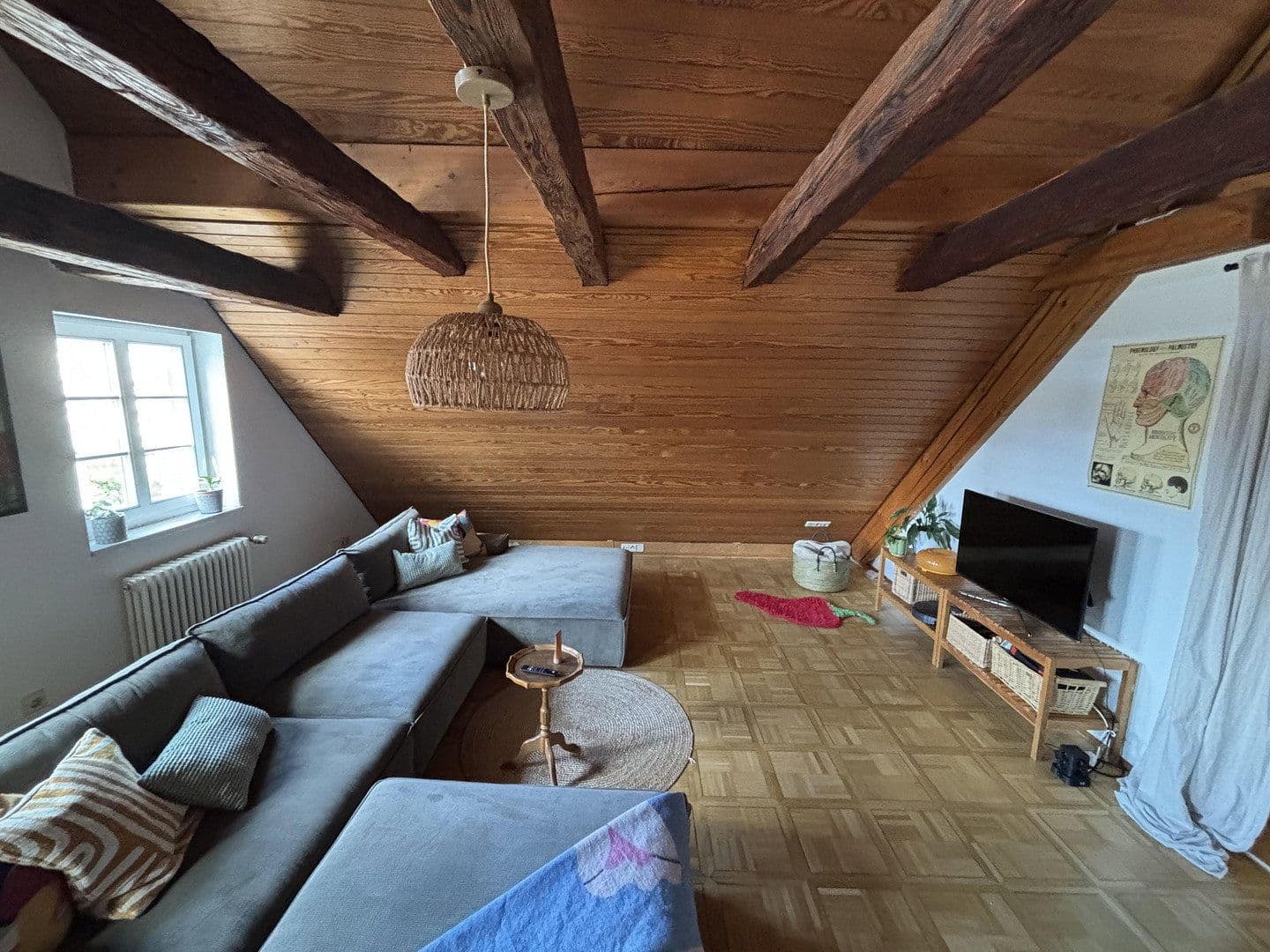 Pronájem bytu 2+kk 87 m², Stuttgart, Bádensko-Württembersko Pronájem bytu 2+kk 87 m², Stuttgart, Bádensko-Württembersko