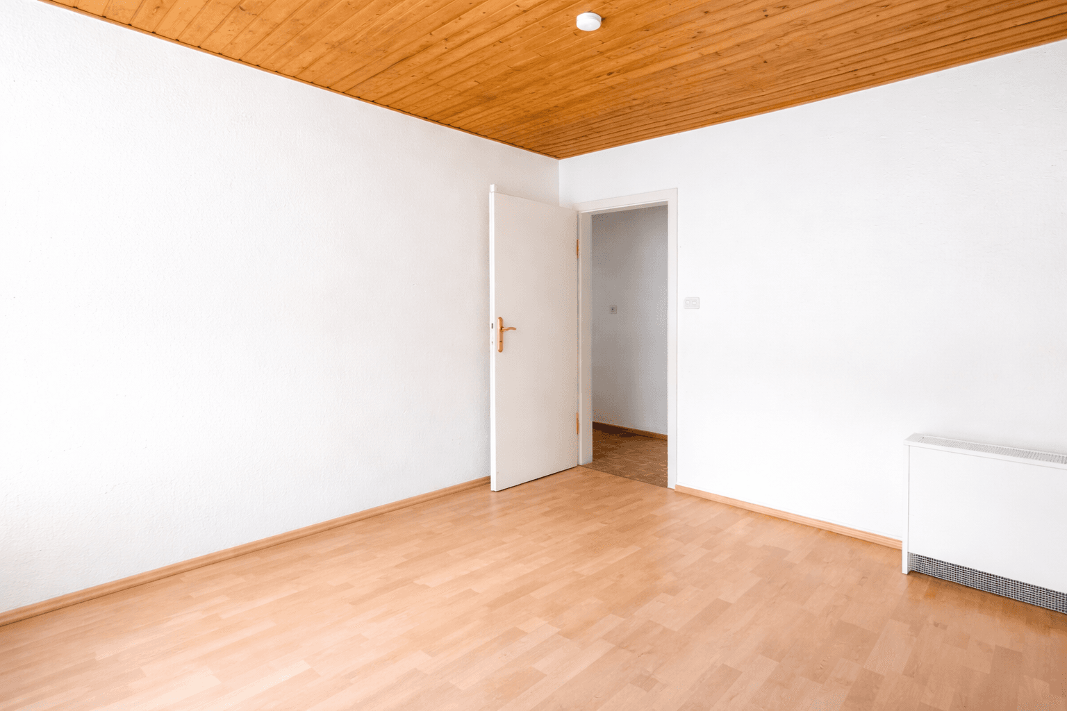 Pronájem bytu 3+1 74 m², Waldstraße 17, Remscheid, Severní Porýní-Vestfálsko Pronájem bytu 3+1 74 m², Waldstraße 17, Remscheid, Severní Porýní-Vestfálsko