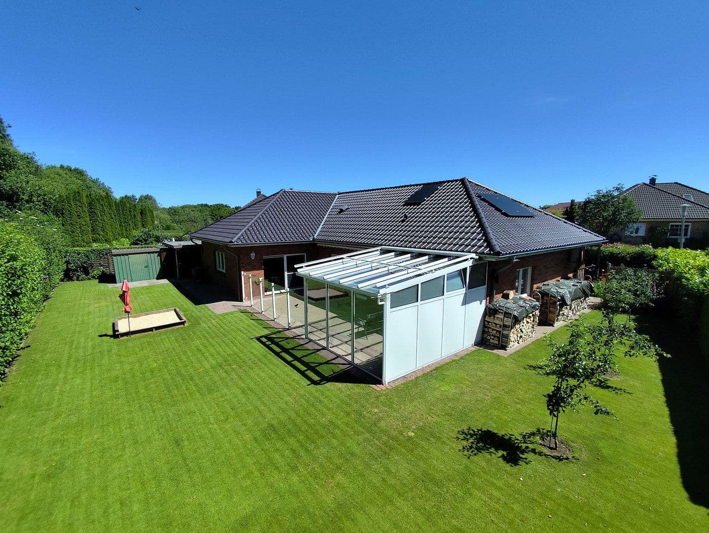 Prodej domu 154 m², pozemek 755 m², Dreschbogen 20, Flensburg-Sünderup, Šlesvicko-Holštýnsko Prodej domu 154 m², pozemek 755 m², Dreschbogen 20, Flensburg-Sünderup, Šlesvicko-Holštýnsko