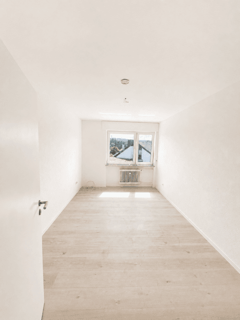 Pronájem bytu 4+1 87 m², Bergstr. 24, Tiefenbronn, Bádensko-Württembersko Pronájem bytu 4+1 87 m², Bergstr. 24, Tiefenbronn, Bádensko-Württembersko