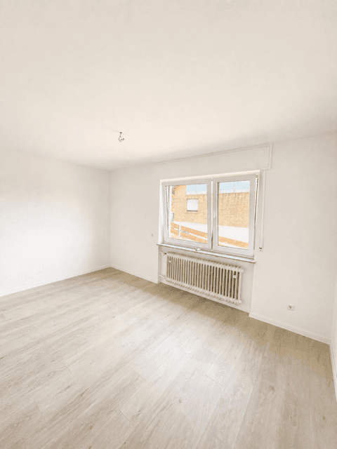 Pronájem bytu 4+1 87 m², Bergstr. 24, Tiefenbronn, Bádensko-Württembersko Pronájem bytu 4+1 87 m², Bergstr. 24, Tiefenbronn, Bádensko-Württembersko