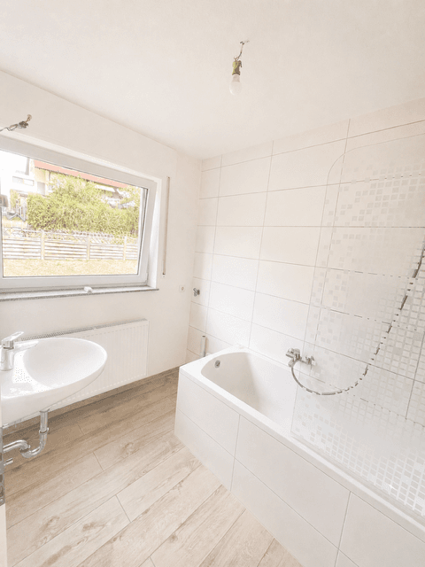 Pronájem bytu 4+1 87 m², Bergstr. 24, Tiefenbronn, Bádensko-Württembersko Pronájem bytu 4+1 87 m², Bergstr. 24, Tiefenbronn, Bádensko-Württembersko