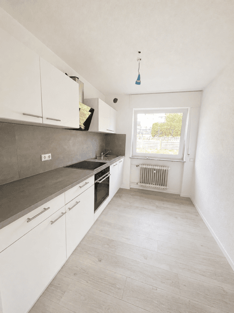 Pronájem bytu 4+1 87 m², Bergstr. 24, Tiefenbronn, Bádensko-Württembersko Pronájem bytu 4+1 87 m², Bergstr. 24, Tiefenbronn, Bádensko-Württembersko
