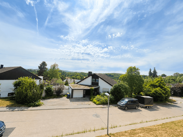 Pronájem bytu 4+1 87 m², Bergstr. 24, Tiefenbronn, Bádensko-Württembersko Pronájem bytu 4+1 87 m², Bergstr. 24, Tiefenbronn, Bádensko-Württembersko