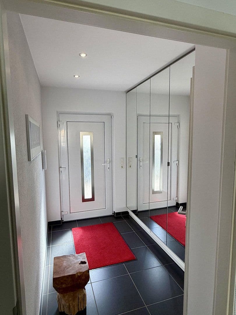 Prodej domu 152 m², pozemek 208 m², Kriftel, Hessen Prodej domu 152 m², pozemek 208 m², Kriftel, Hessen