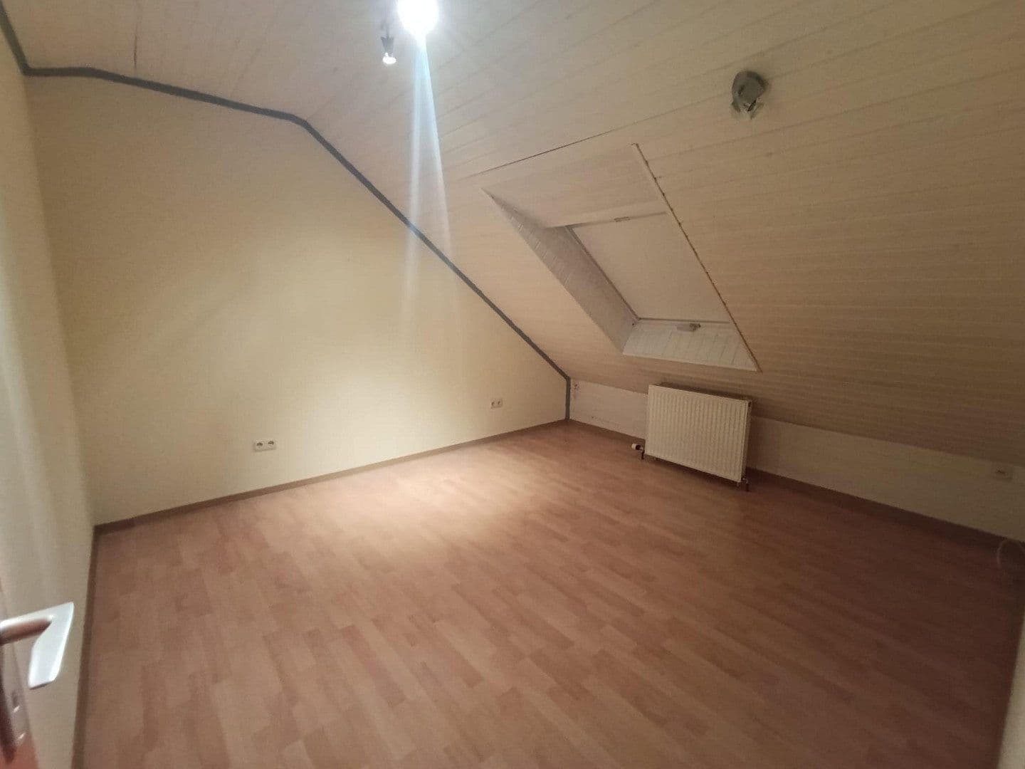 Prodej domu 175 m², pozemek 573 m², Mannheim, Bádensko-Württembersko Prodej domu 175 m², pozemek 573 m², Mannheim, Bádensko-Württembersko