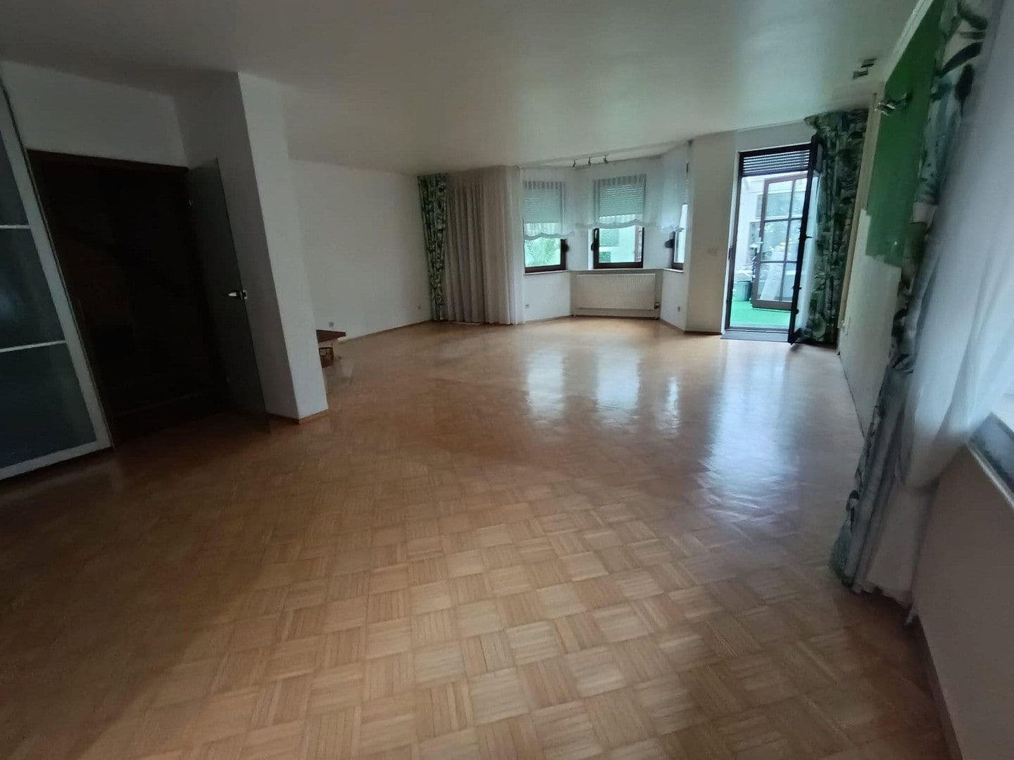 Prodej domu 175 m², pozemek 573 m², Mannheim, Bádensko-Württembersko Prodej domu 175 m², pozemek 573 m², Mannheim, Bádensko-Württembersko
