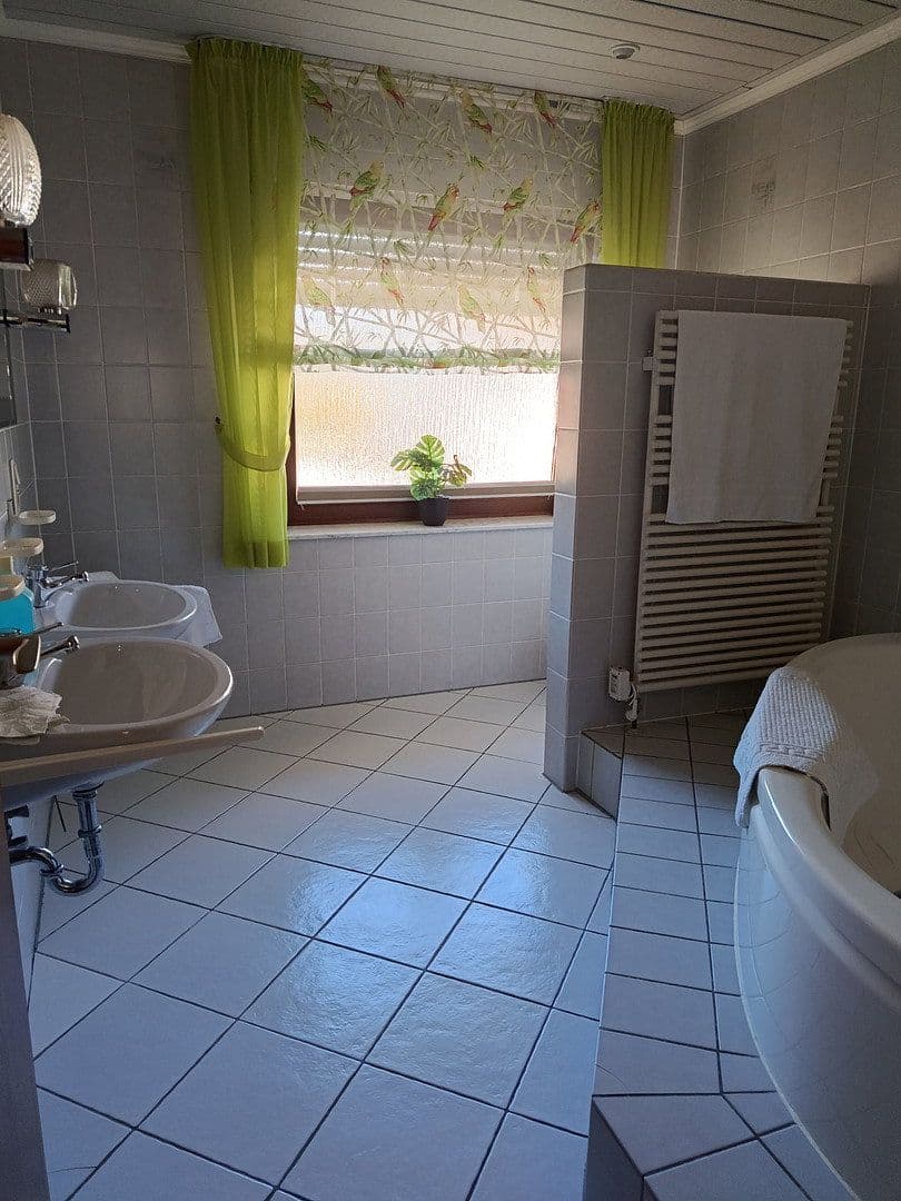 Prodej domu 175 m², pozemek 573 m², Mannheim, Bádensko-Württembersko Prodej domu 175 m², pozemek 573 m², Mannheim, Bádensko-Württembersko