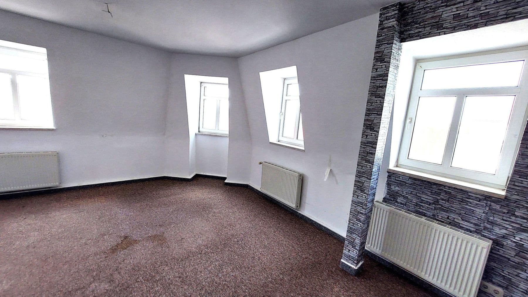 Pronájem bytu 3+kk 77 m², Weißenfels, Sasko-Anhaltsko Pronájem bytu 3+kk 77 m², Weißenfels, Sasko-Anhaltsko