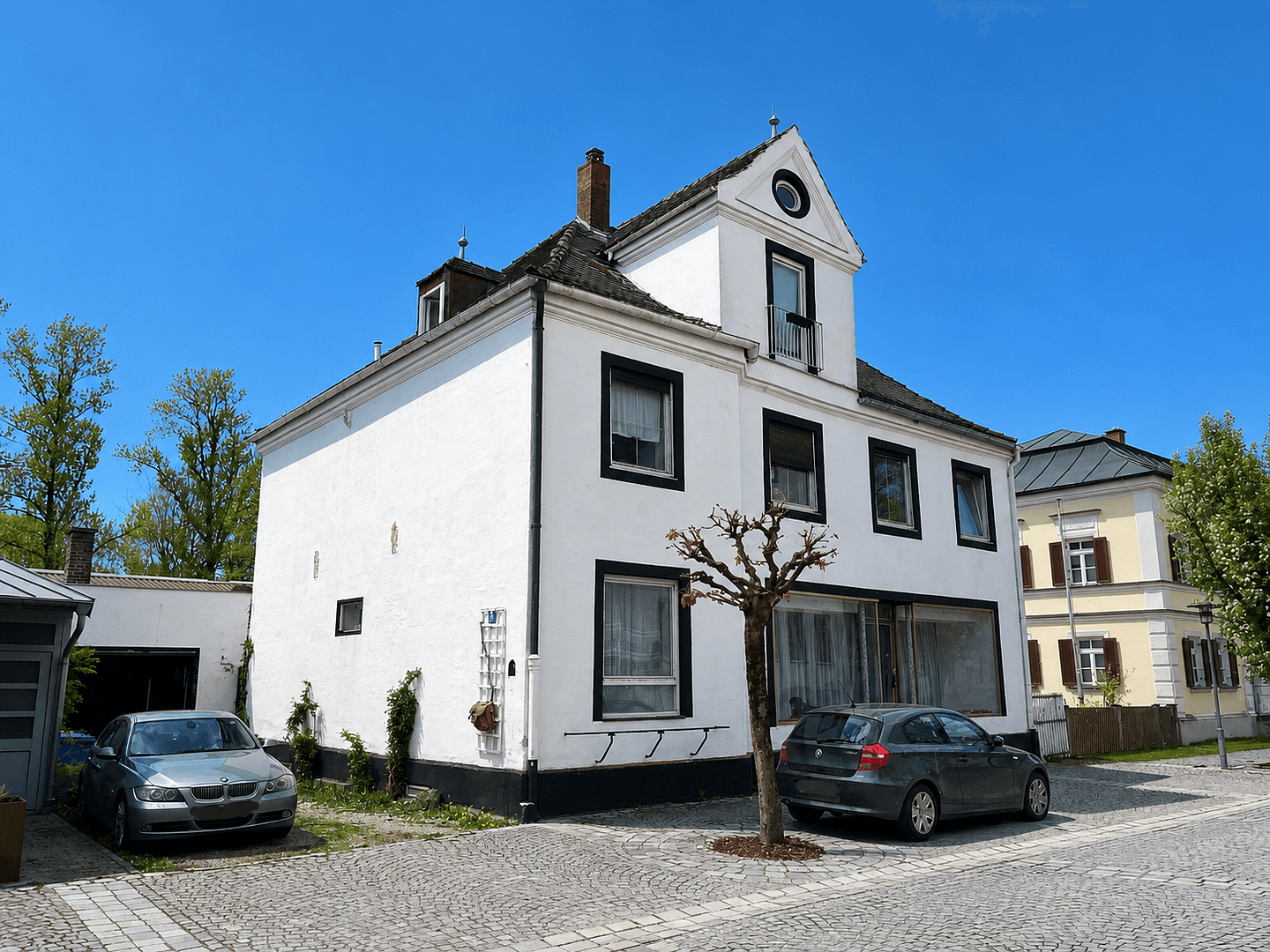 Prodej domu 212 m², pozemek 906 m², Bahnhofstraße 3, Gangkofen, Bavorsko Prodej domu 212 m², pozemek 906 m², Bahnhofstraße 3, Gangkofen, Bavorsko