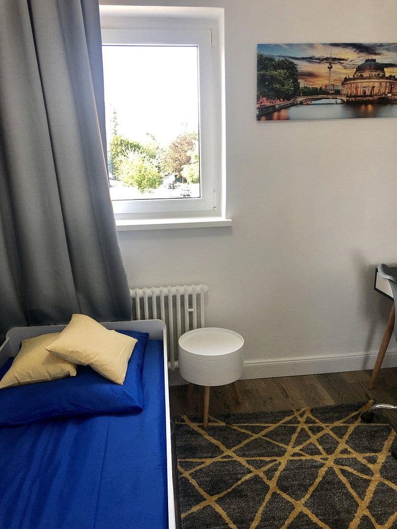 Prodej bytu 6+kk 135 m², Wedellstraße 30, Berlin-Lankwitz, Berlín Prodej bytu 6+kk 135 m², Wedellstraße 30, Berlin-Lankwitz, Berlín