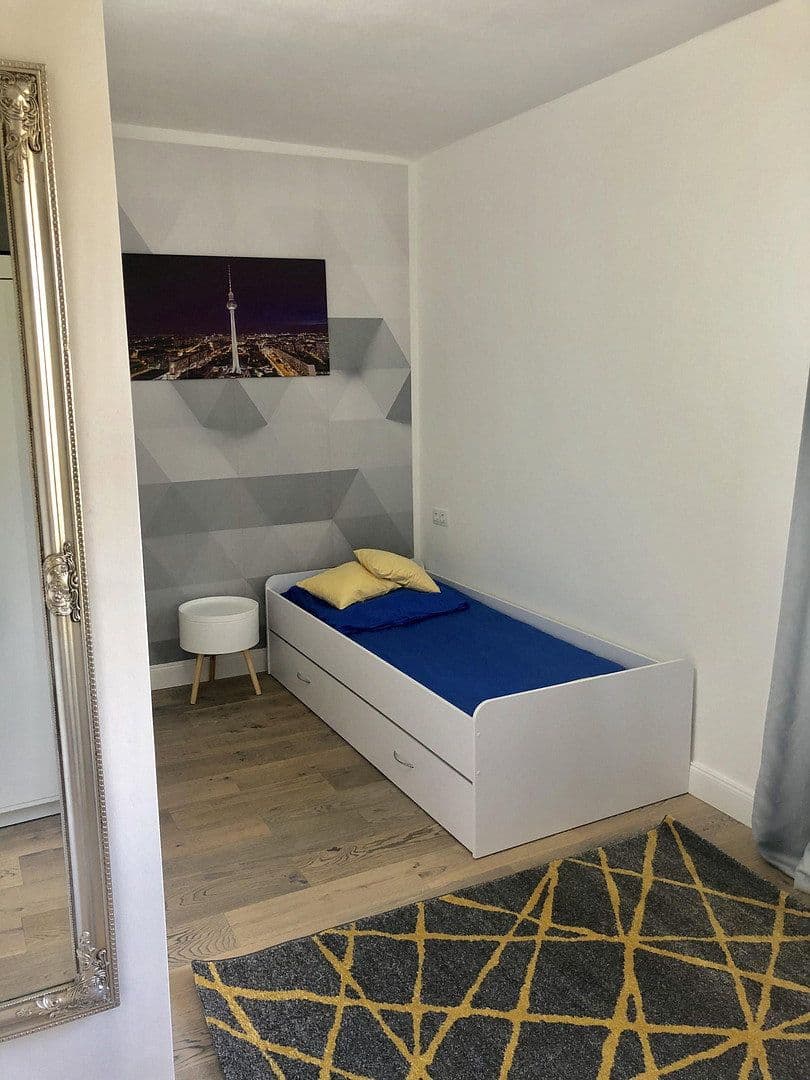 Prodej bytu 6+kk 135 m², Wedellstraße 30, Berlin-Lankwitz, Berlín Prodej bytu 6+kk 135 m², Wedellstraße 30, Berlin-Lankwitz, Berlín