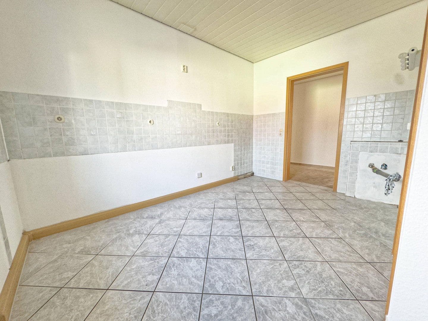 Pronájem bytu 3+1 62 m², Dittrichstraße 1, Kamenec, Sasko Pronájem bytu 3+1 62 m², Dittrichstraße 1, Kamenec, Sasko