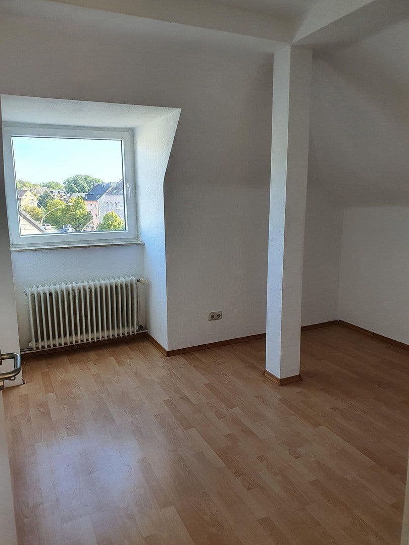 Prodej bytu 3+1 67 m², Huttropstr. 52, Essen, Severní Porýní-Vestfálsko Prodej bytu 3+1 67 m², Huttropstr. 52, Essen, Severní Porýní-Vestfálsko