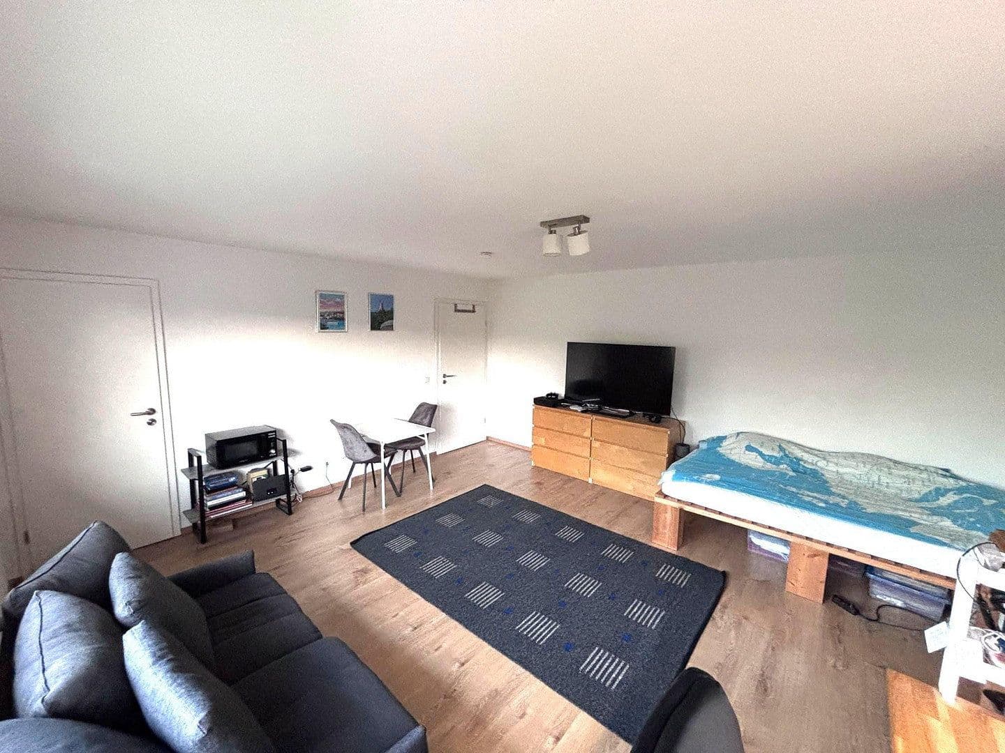 Pronájem bytu 1+1 36 m², Heimgartenstr. 53B, Stuttgart, Bádensko-Württembersko Pronájem bytu 1+1 36 m², Heimgartenstr. 53B, Stuttgart, Bádensko-Württembersko