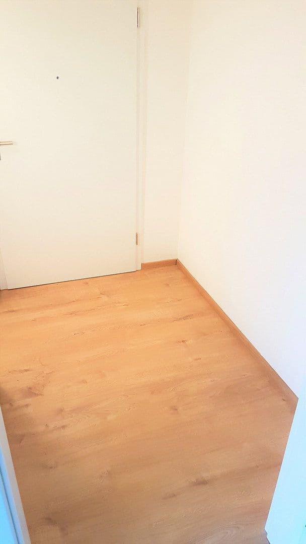 Pronájem bytu 1+1 36 m², Heimgartenstr. 53B, Stuttgart, Bádensko-Württembersko Pronájem bytu 1+1 36 m², Heimgartenstr. 53B, Stuttgart, Bádensko-Württembersko