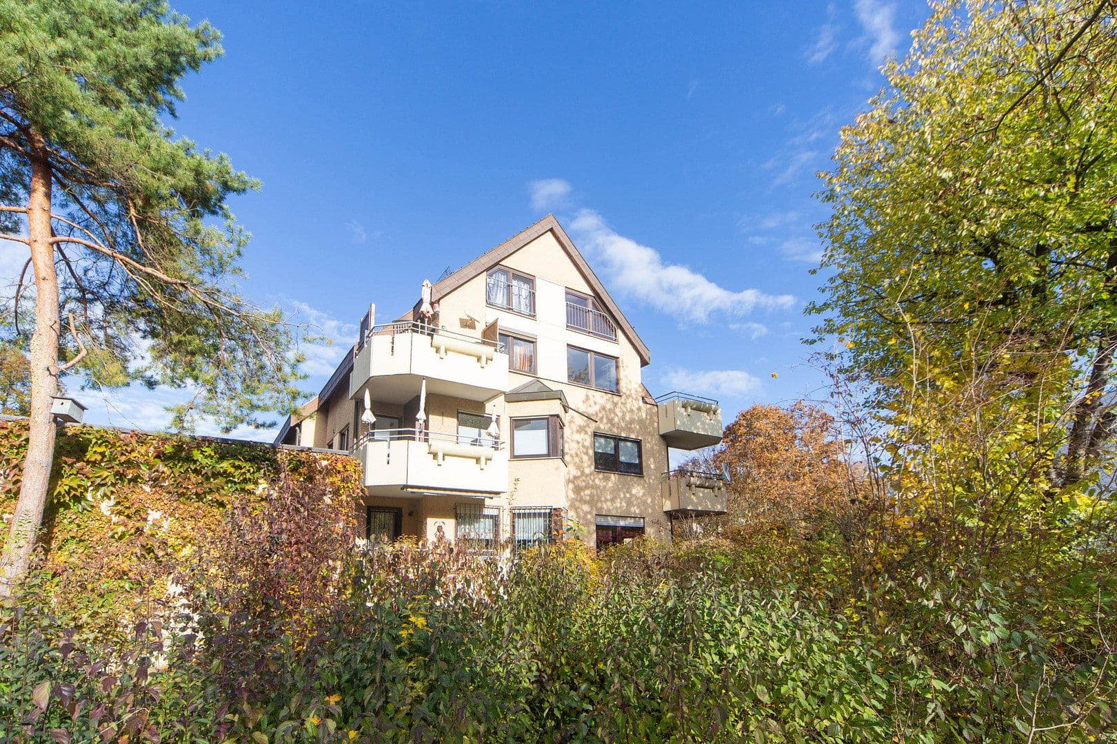 Pronájem bytu 2+kk 61 m², Künzelsauer Straße 21, Stuttgart, Bádensko-Württembersko Pronájem bytu 2+kk 61 m², Künzelsauer Straße 21, Stuttgart, Bádensko-Württembersko