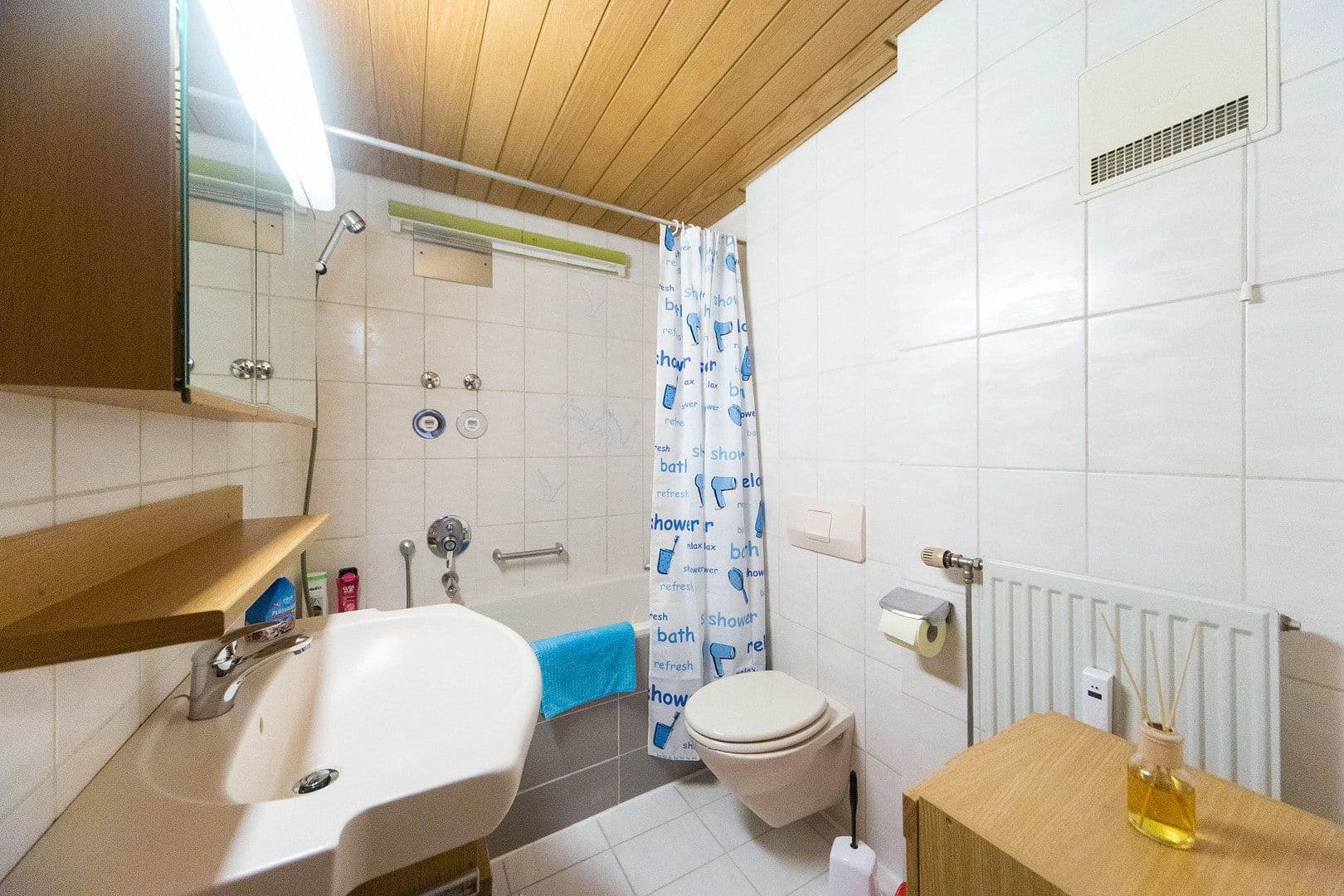 Pronájem bytu 2+kk 61 m², Künzelsauer Straße 21, Stuttgart, Bádensko-Württembersko Pronájem bytu 2+kk 61 m², Künzelsauer Straße 21, Stuttgart, Bádensko-Württembersko