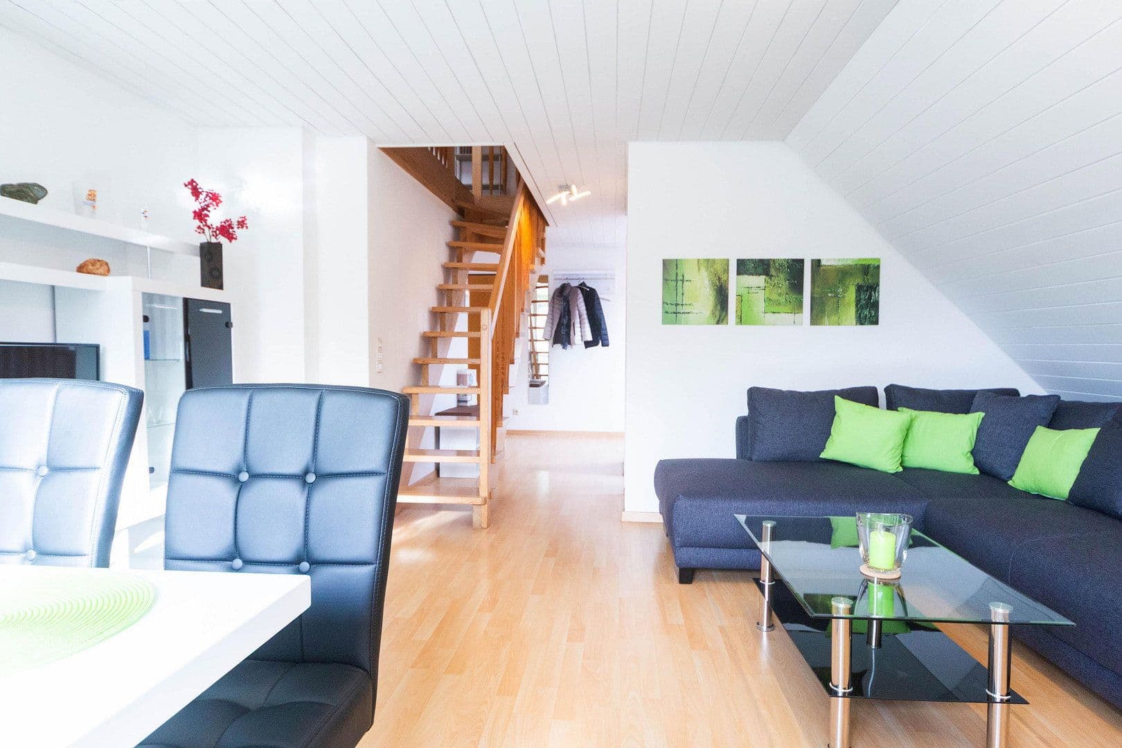 Pronájem bytu 2+kk 61 m², Künzelsauer Straße 21, Stuttgart, Bádensko-Württembersko Pronájem bytu 2+kk 61 m², Künzelsauer Straße 21, Stuttgart, Bádensko-Württembersko
