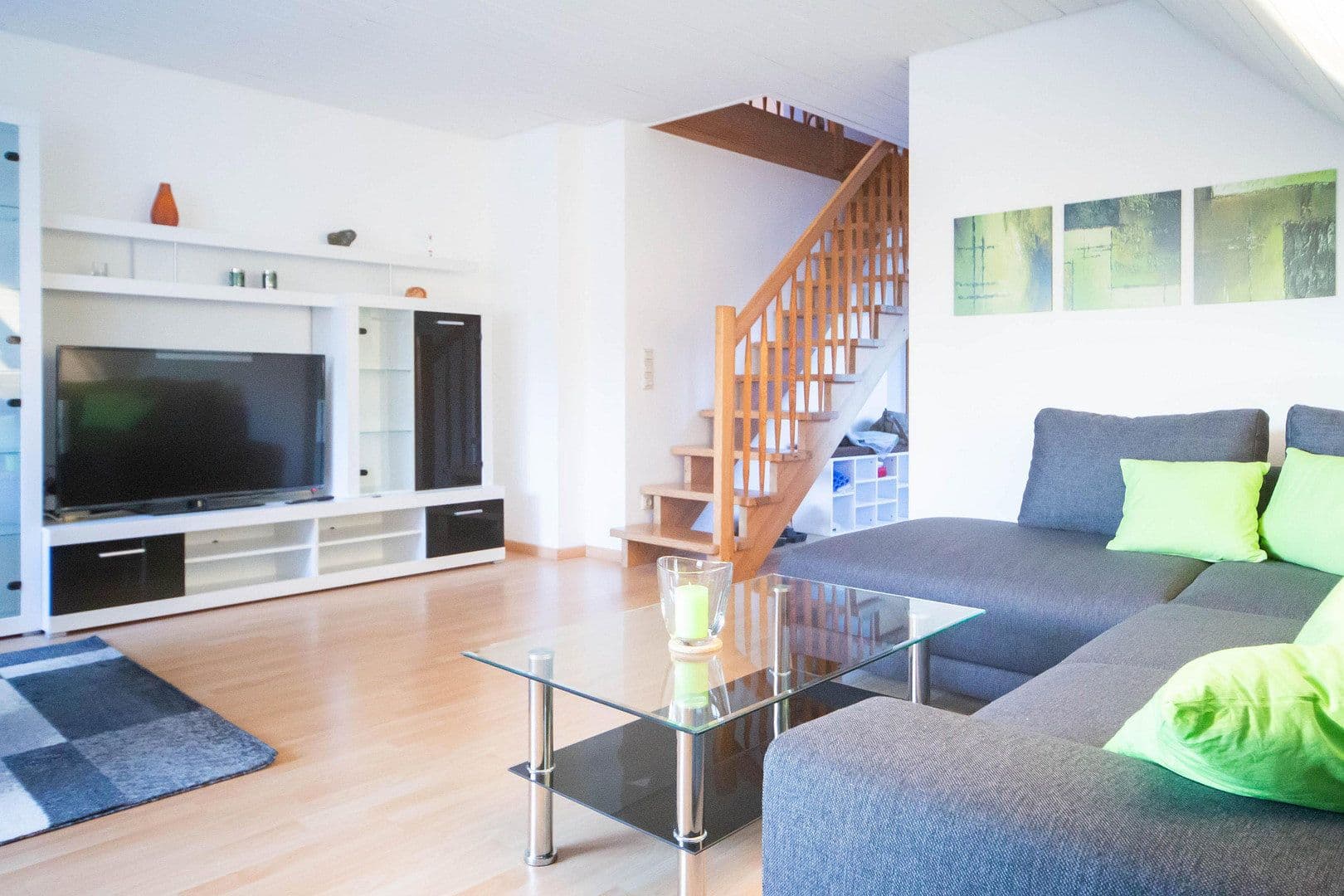 Pronájem bytu 2+kk 61 m², Künzelsauer Straße 21, Stuttgart, Bádensko-Württembersko Pronájem bytu 2+kk 61 m², Künzelsauer Straße 21, Stuttgart, Bádensko-Württembersko