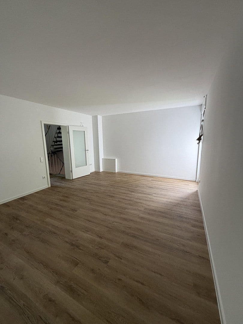 Prodej domu 105 m², pozemek 409 m², Lipper Hellweg 309C, Bielefeld, Severní Porýní-Vestfálsko Prodej domu 105 m², pozemek 409 m², Lipper Hellweg 309C, Bielefeld, Severní Porýní-Vestfálsko