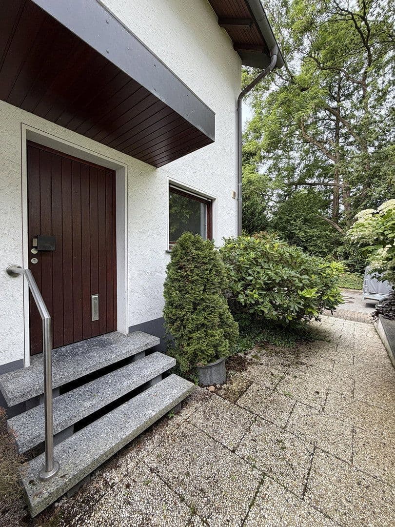 Prodej domu 105 m², pozemek 409 m², Lipper Hellweg 309C, Bielefeld, Severní Porýní-Vestfálsko Prodej domu 105 m², pozemek 409 m², Lipper Hellweg 309C, Bielefeld, Severní Porýní-Vestfálsko