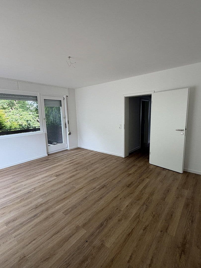 Prodej domu 105 m², pozemek 409 m², Lipper Hellweg 309C, Bielefeld, Severní Porýní-Vestfálsko Prodej domu 105 m², pozemek 409 m², Lipper Hellweg 309C, Bielefeld, Severní Porýní-Vestfálsko