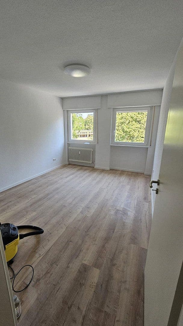 Pronájem bytu 1+1 42 m², K3, 29, Mannheim, Bádensko-Württembersko Pronájem bytu 1+1 42 m², K3, 29, Mannheim, Bádensko-Württembersko