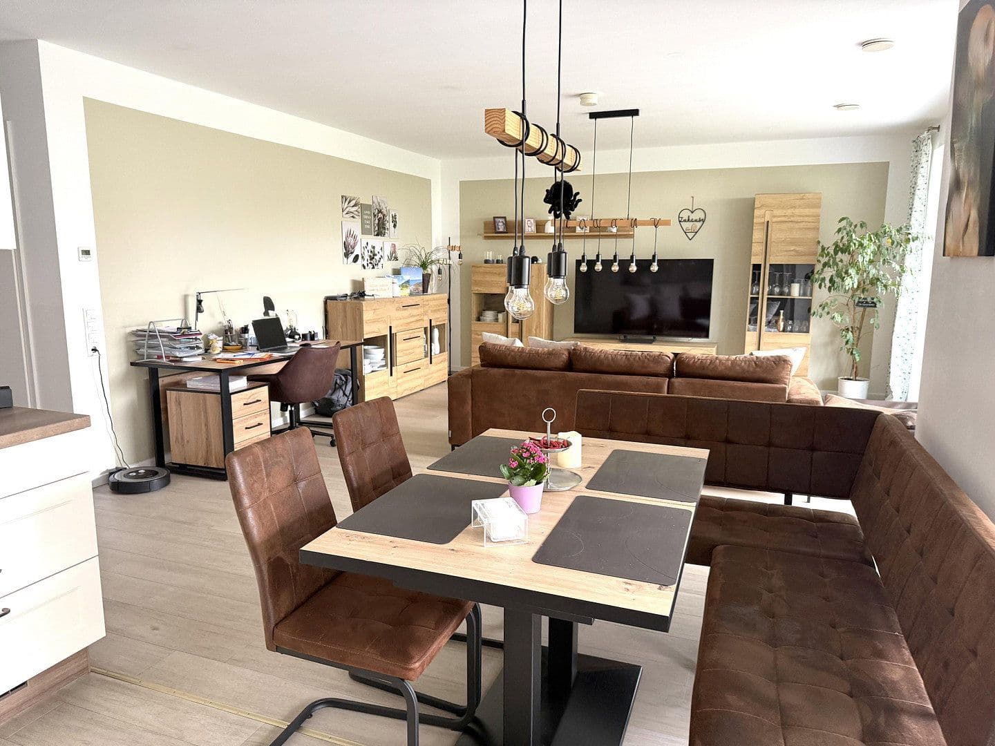 Pronájem bytu 3+1 105 m², Lise-Meitner-Straße 9, Hildesheim, Dolní Sasko Pronájem bytu 3+1 105 m², Lise-Meitner-Straße 9, Hildesheim, Dolní Sasko