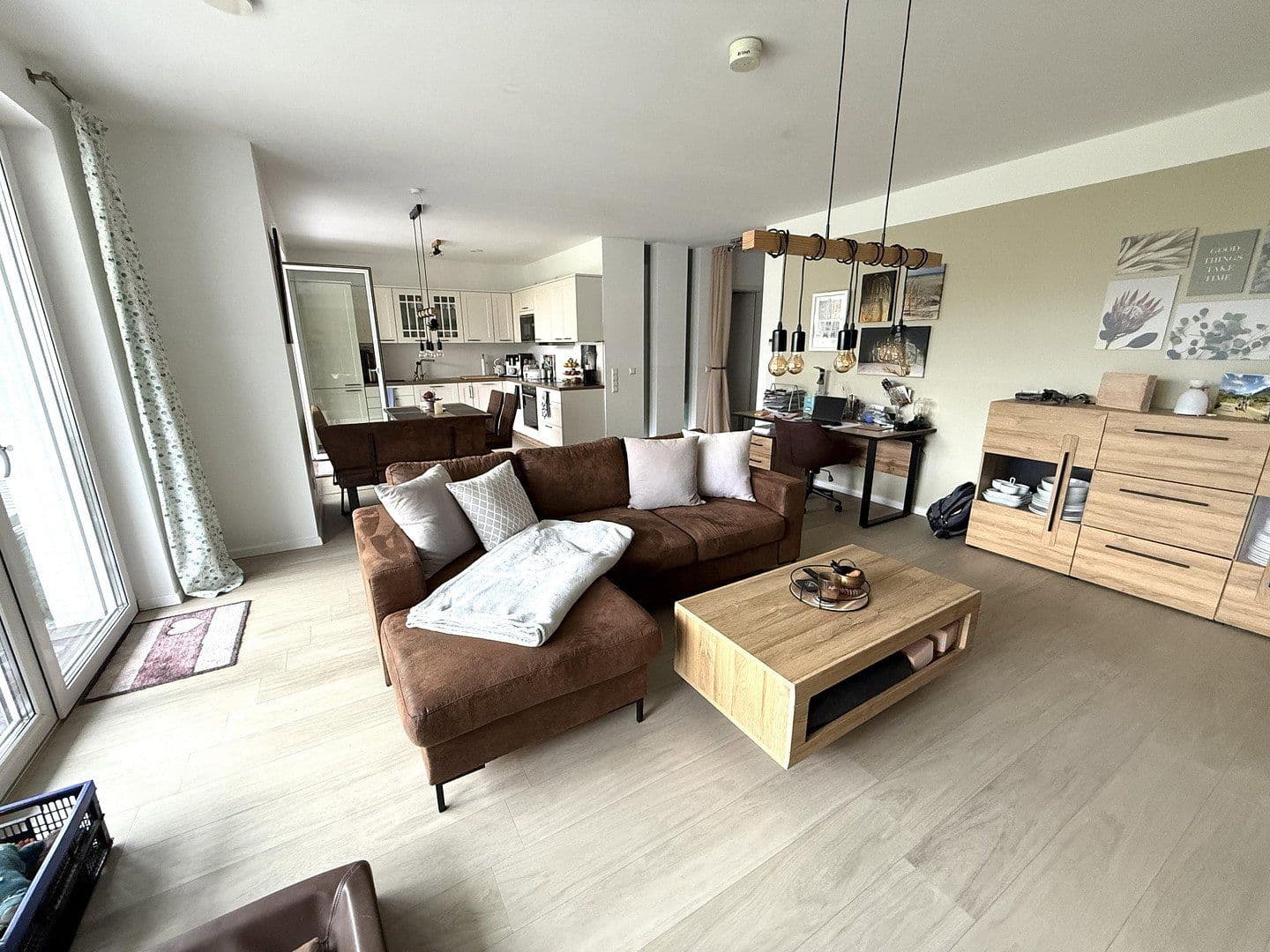 Pronájem bytu 3+1 105 m², Lise-Meitner-Straße 9, Hildesheim, Dolní Sasko Pronájem bytu 3+1 105 m², Lise-Meitner-Straße 9, Hildesheim, Dolní Sasko