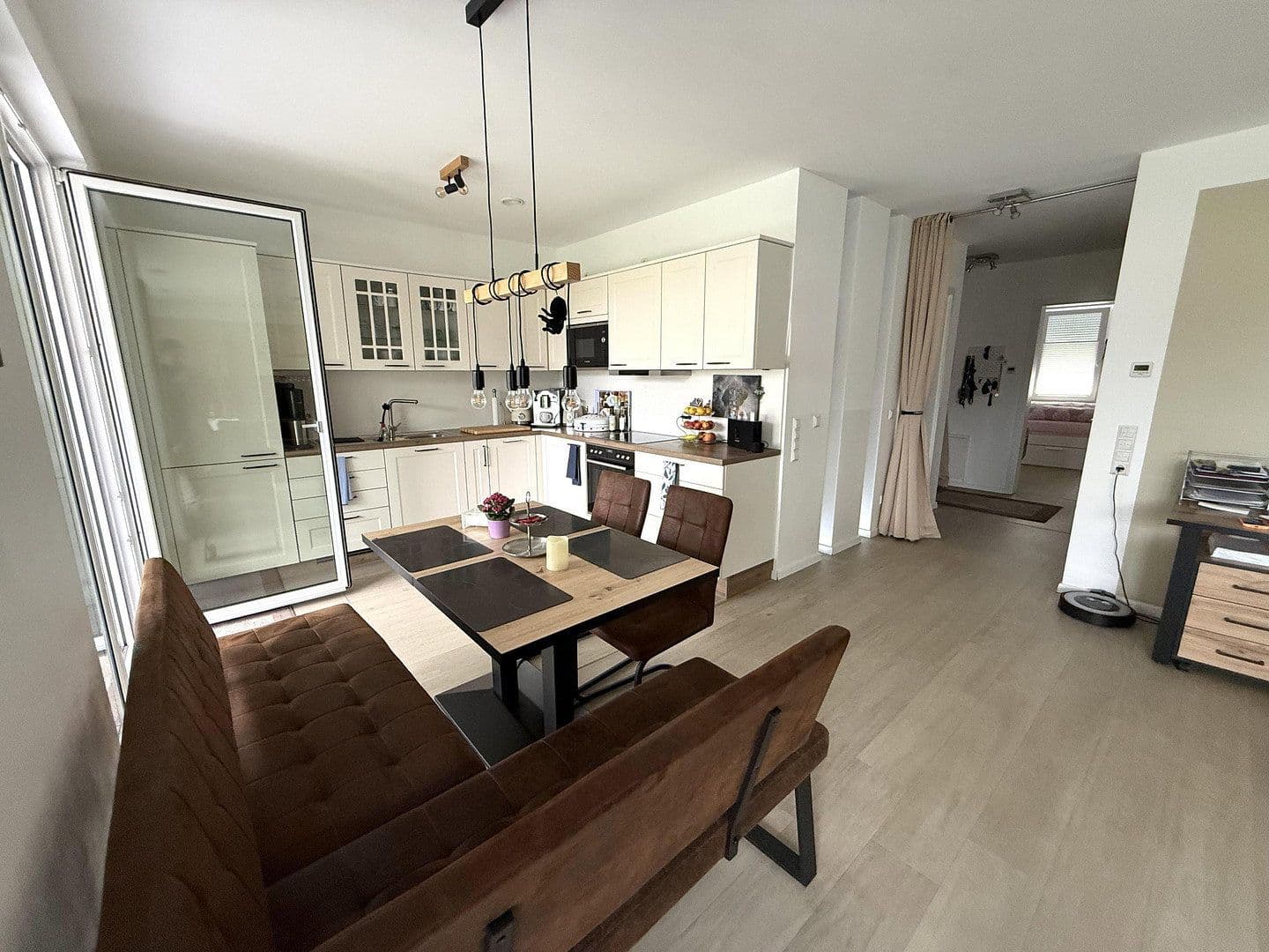 Pronájem bytu 3+1 105 m², Lise-Meitner-Straße 9, Hildesheim, Dolní Sasko Pronájem bytu 3+1 105 m², Lise-Meitner-Straße 9, Hildesheim, Dolní Sasko