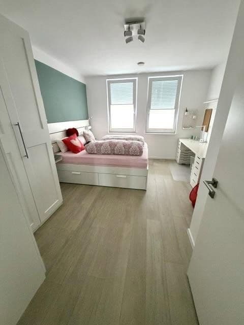 Pronájem bytu 3+1 105 m², Lise-Meitner-Straße 9, Hildesheim, Dolní Sasko Pronájem bytu 3+1 105 m², Lise-Meitner-Straße 9, Hildesheim, Dolní Sasko