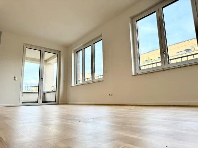 Pronájem bytu 4+1 110 m², Berlin, Berlín Pronájem bytu 4+1 110 m², Berlin, Berlín